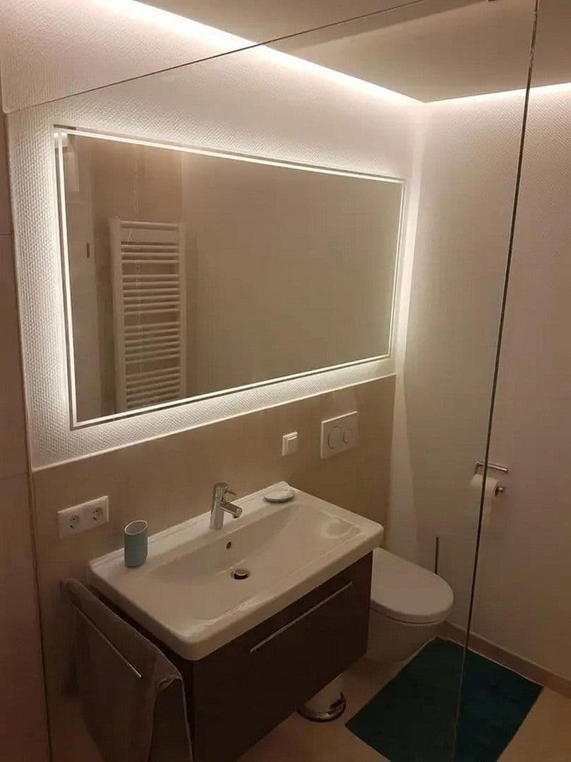 Prenájom bytu 2-izbový 70 m², München, Bavorsko Prenájom bytu 2-izbový 70 m², München, Bavorsko