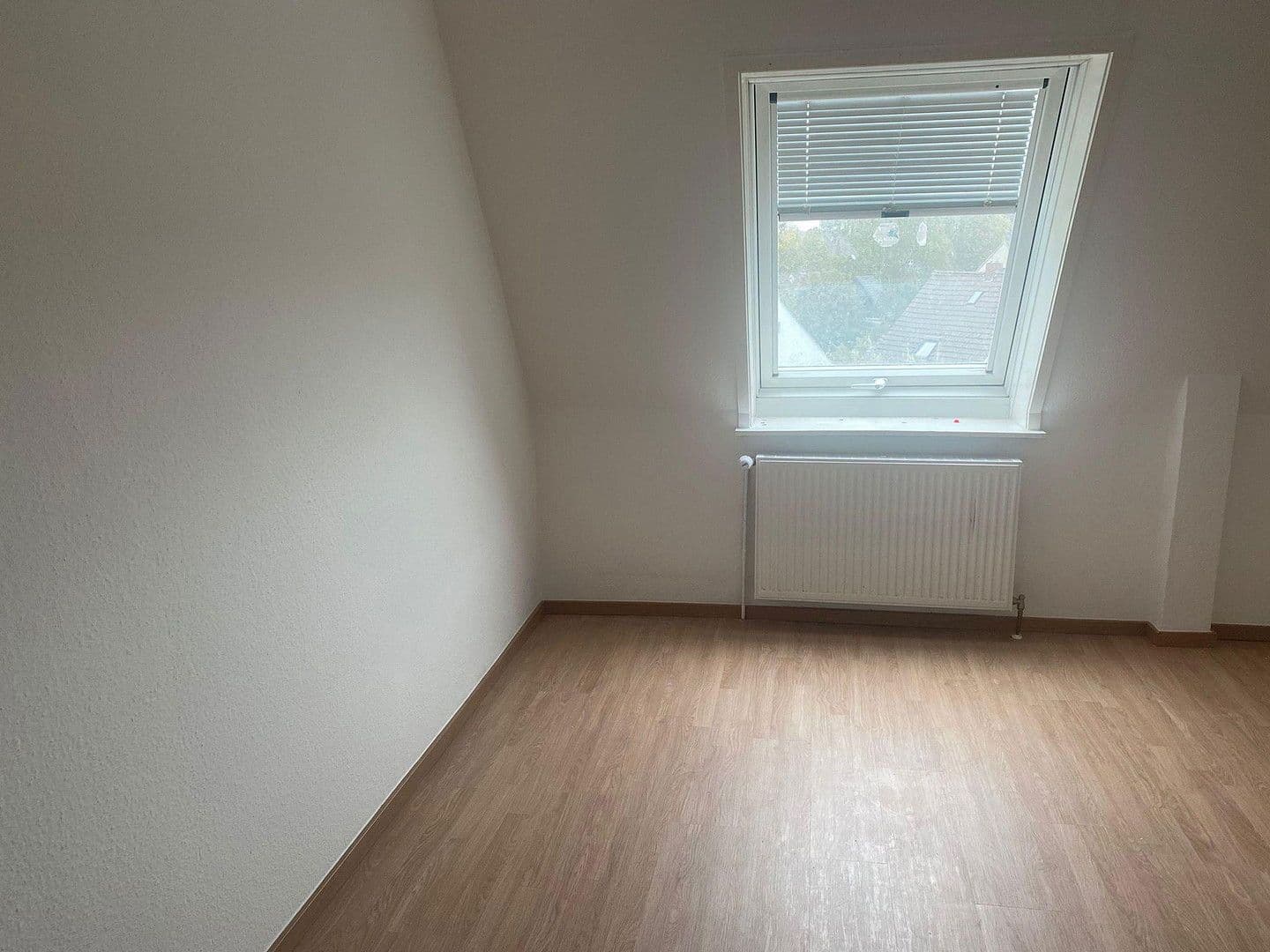 Prenájom bytu 3-izbový 92 m², Cord-Steding-Straße 36, Bremen, Brémy Prenájom bytu 3-izbový 92 m², Cord-Steding-Straße 36, Bremen, Brémy