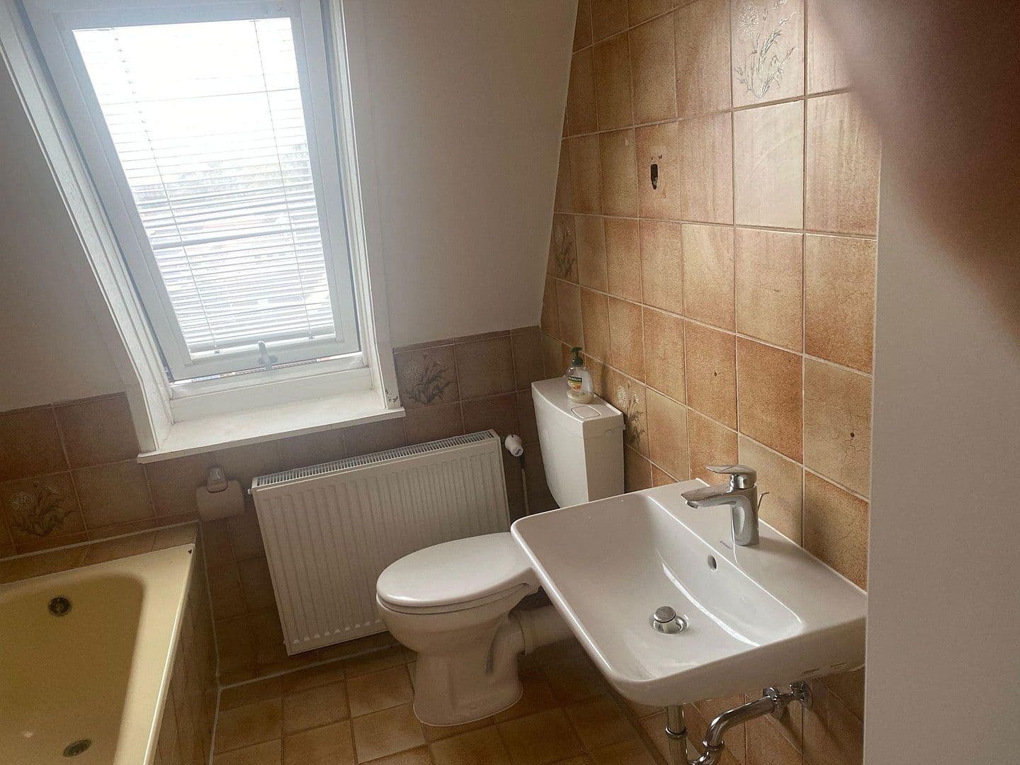 Prenájom bytu 3-izbový 92 m², Cord-Steding-Straße 36, Bremen, Brémy Prenájom bytu 3-izbový 92 m², Cord-Steding-Straße 36, Bremen, Brémy