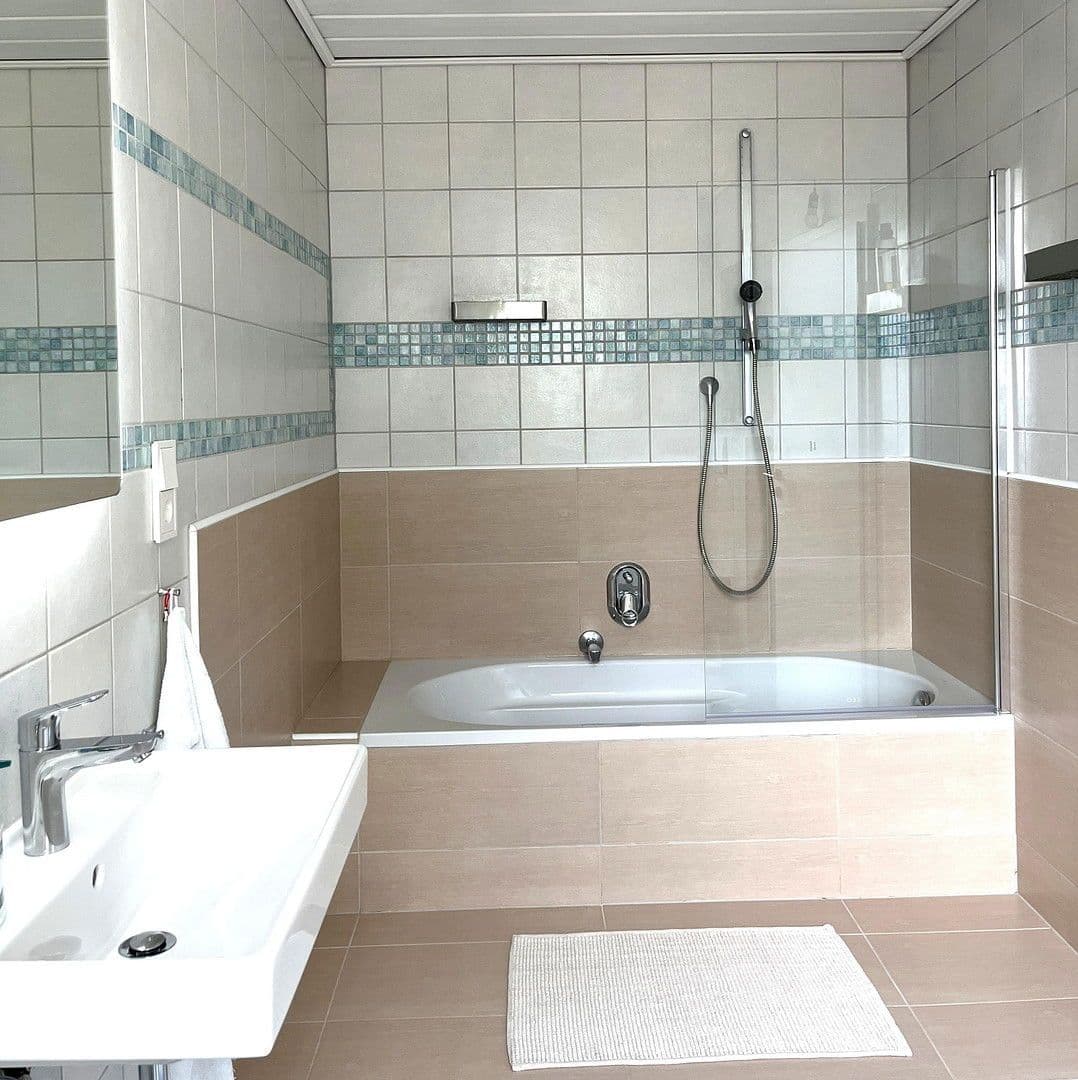 Predaj domu 263 m², pozemek 17.301 m², Wildschapbachstraße 6, Bad Rippoldsau-Schapbach, Bádensko-Wurttembersko Predaj domu 263 m², pozemek 17.301 m², Wildschapbachstraße 6, Bad Rippoldsau-Schapbach, Bádensko-Wurttembersko