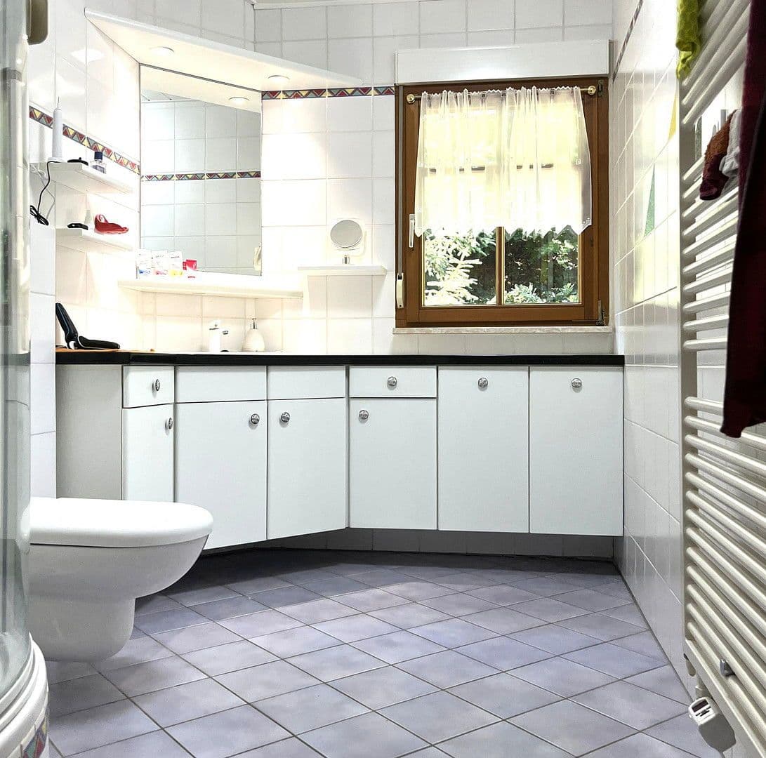 Predaj domu 263 m², pozemek 17.301 m², Wildschapbachstraße 6, Bad Rippoldsau-Schapbach, Bádensko-Wurttembersko Predaj domu 263 m², pozemek 17.301 m², Wildschapbachstraße 6, Bad Rippoldsau-Schapbach, Bádensko-Wurttembersko