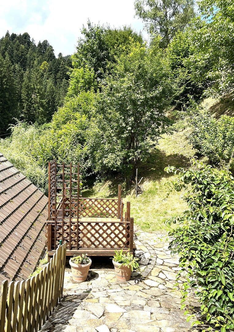 Predaj domu 263 m², pozemek 17.301 m², Wildschapbachstraße 6, Bad Rippoldsau-Schapbach, Bádensko-Wurttembersko Predaj domu 263 m², pozemek 17.301 m², Wildschapbachstraße 6, Bad Rippoldsau-Schapbach, Bádensko-Wurttembersko