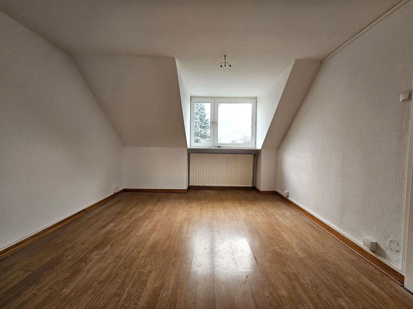 Prenájom bytu 3-izbový 68 m², Limburgstraße 15, Mülheim an der Ruhr, Severné Porýnie - Westfálsko Prenájom bytu 3-izbový 68 m², Limburgstraße 15, Mülheim an der Ruhr, Severné Porýnie - Westfálsko