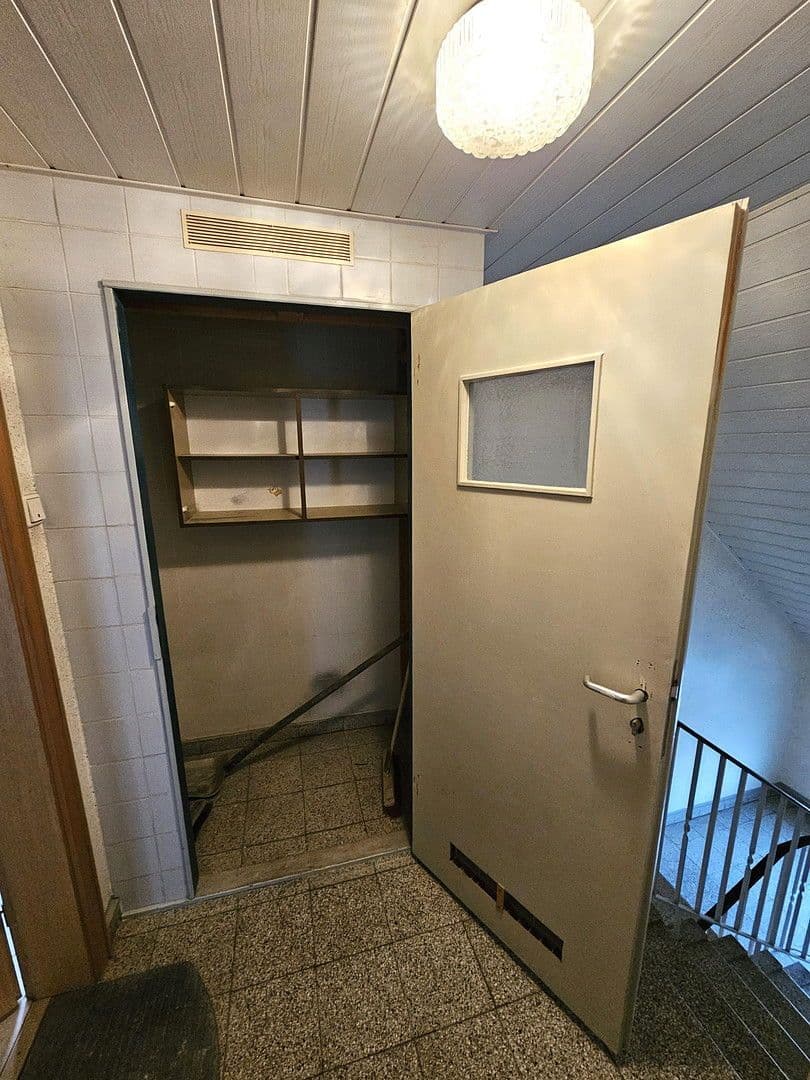 Prenájom bytu 3-izbový 68 m², Limburgstraße 15, Mülheim an der Ruhr, Severné Porýnie - Westfálsko Prenájom bytu 3-izbový 68 m², Limburgstraße 15, Mülheim an der Ruhr, Severné Porýnie - Westfálsko