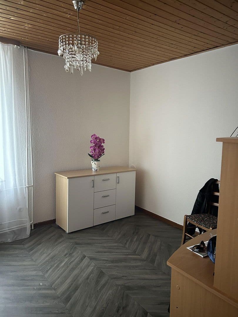 Prenájom bytu 4-izbový 93 m², Nassau, Porýnie-Falcko Prenájom bytu 4-izbový 93 m², Nassau, Porýnie-Falcko