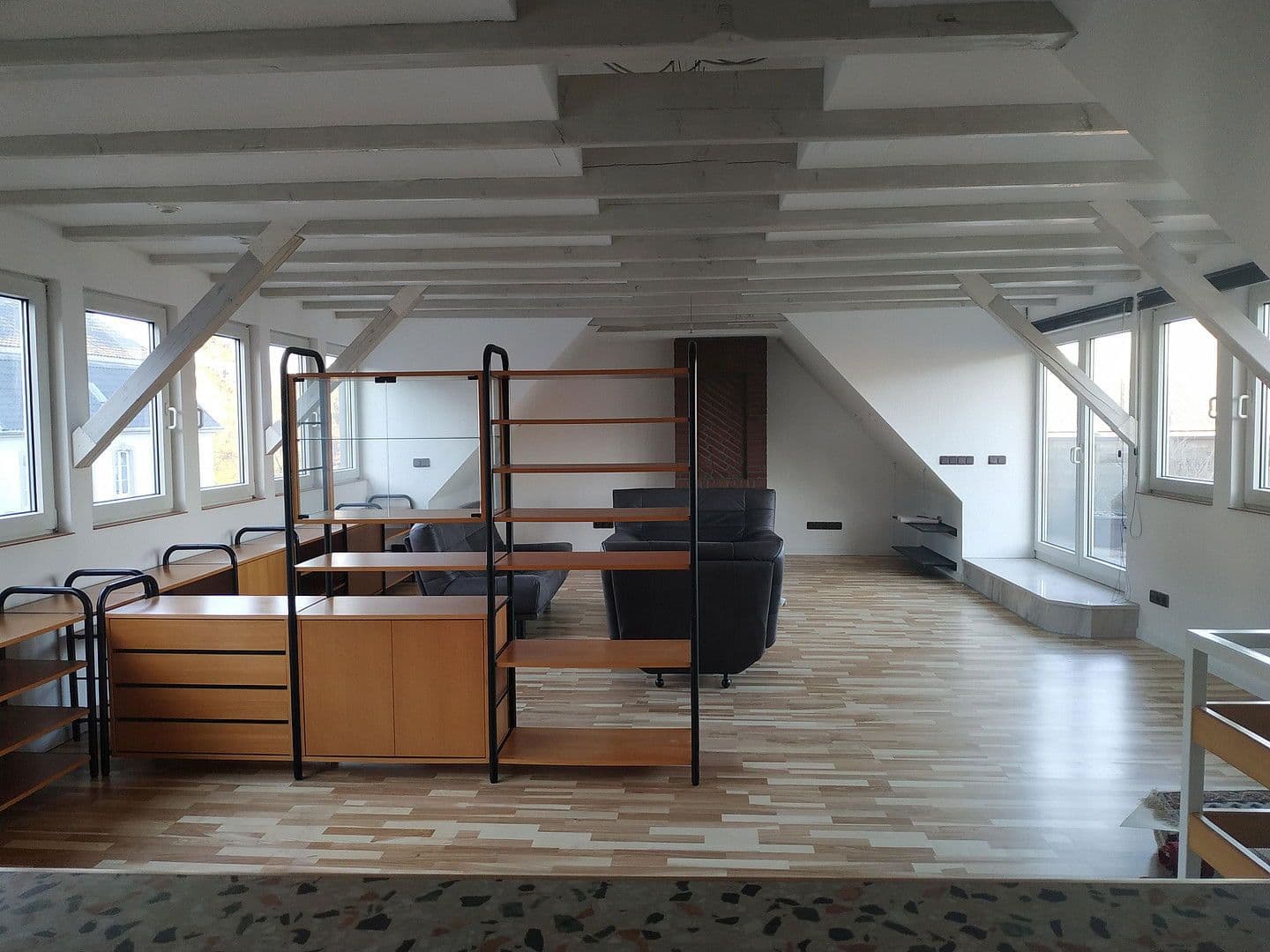 Prenájom bytu 2-izbový 102 m², Krefeld, Severné Porýnie - Westfálsko Prenájom bytu 2-izbový 102 m², Krefeld, Severné Porýnie - Westfálsko