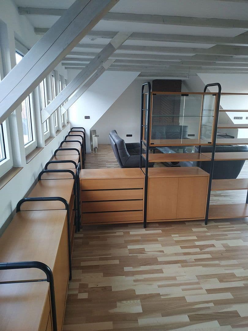 Prenájom bytu 2-izbový 102 m², Krefeld, Severné Porýnie - Westfálsko Prenájom bytu 2-izbový 102 m², Krefeld, Severné Porýnie - Westfálsko