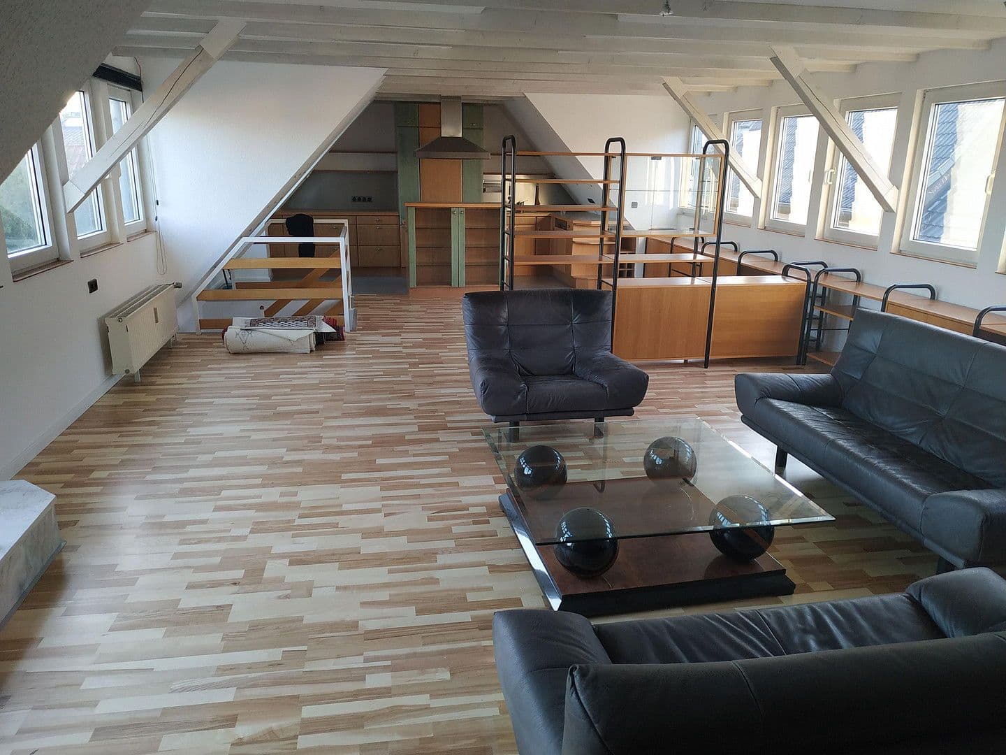 Prenájom bytu 2-izbový 102 m², Krefeld, Severné Porýnie - Westfálsko Prenájom bytu 2-izbový 102 m², Krefeld, Severné Porýnie - Westfálsko