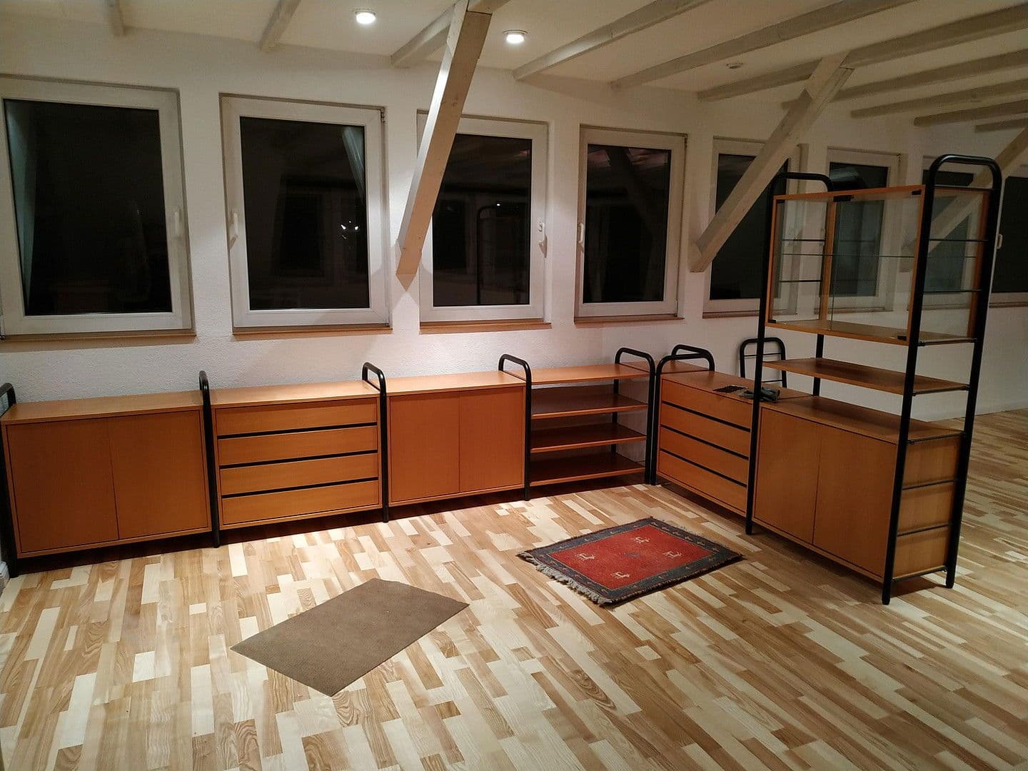 Prenájom bytu 2-izbový 102 m², Krefeld, Severné Porýnie - Westfálsko Prenájom bytu 2-izbový 102 m², Krefeld, Severné Porýnie - Westfálsko