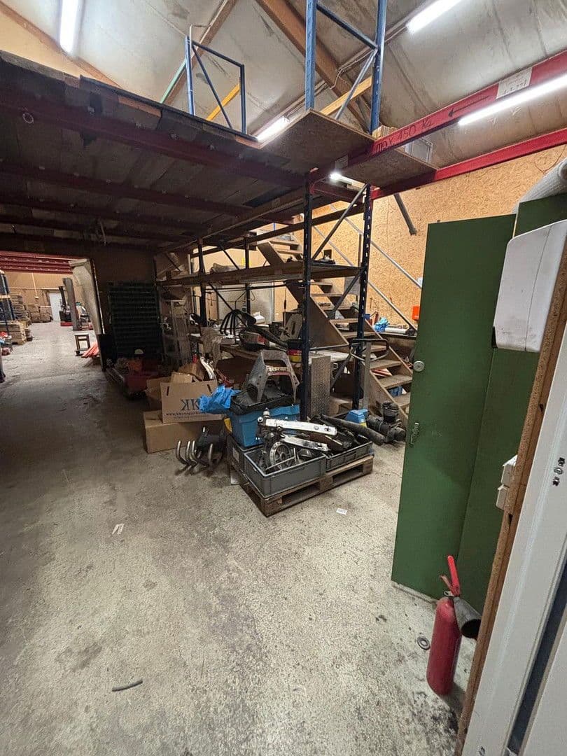 Prenájom nebytového priestoru 265 m², Wörrstadt, Porýnie-Falcko Prenájom nebytového priestoru 265 m², Wörrstadt, Porýnie-Falcko