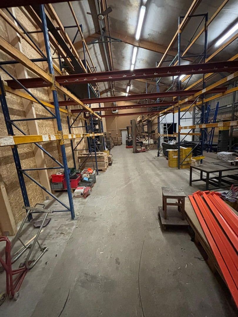 Prenájom nebytového priestoru 265 m², Wörrstadt, Porýnie-Falcko Prenájom nebytového priestoru 265 m², Wörrstadt, Porýnie-Falcko