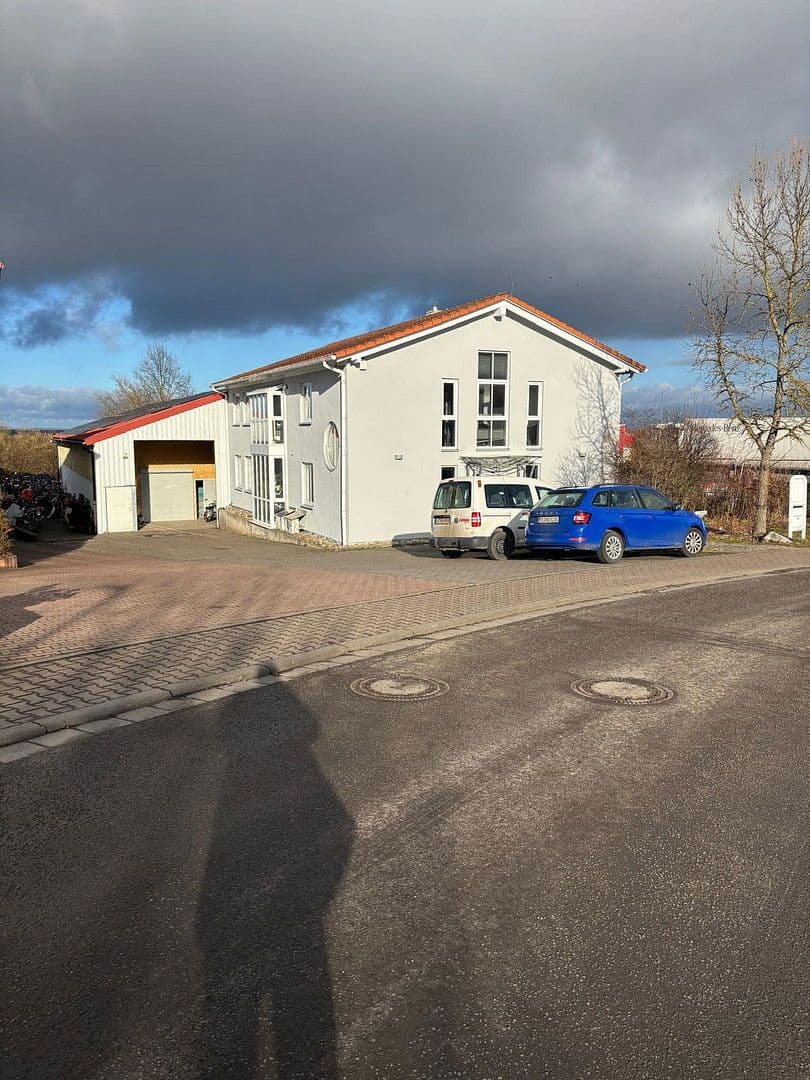 Prenájom nebytového priestoru 265 m², Wörrstadt, Porýnie-Falcko Prenájom nebytového priestoru 265 m², Wörrstadt, Porýnie-Falcko