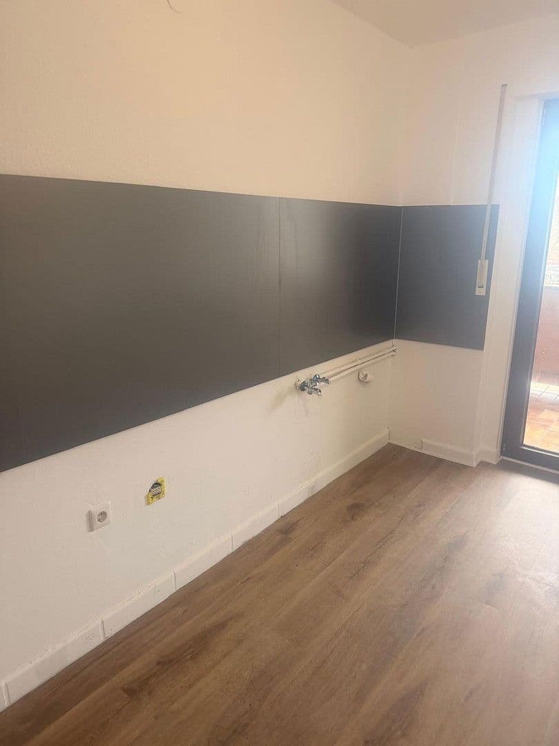 Prenájom bytu 4-izbový 103 m², Landau, Porýnie-Falcko Prenájom bytu 4-izbový 103 m², Landau, Porýnie-Falcko