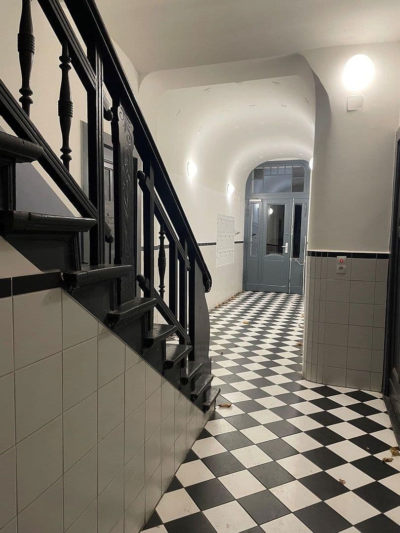 Prenájom bytu 2-izbový 80 m², Driesener Straße 5, Berlin, Berlín Prenájom bytu 2-izbový 80 m², Driesener Straße 5, Berlin, Berlín