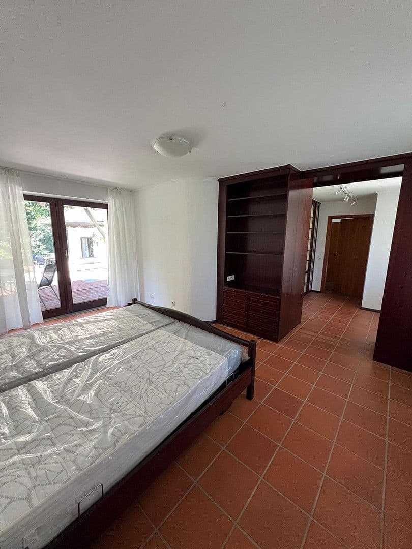 Predaj domu 540 m², pozemek 5.943 m², Waldweg 15, Kötz, Bavorsko Predaj domu 540 m², pozemek 5.943 m², Waldweg 15, Kötz, Bavorsko