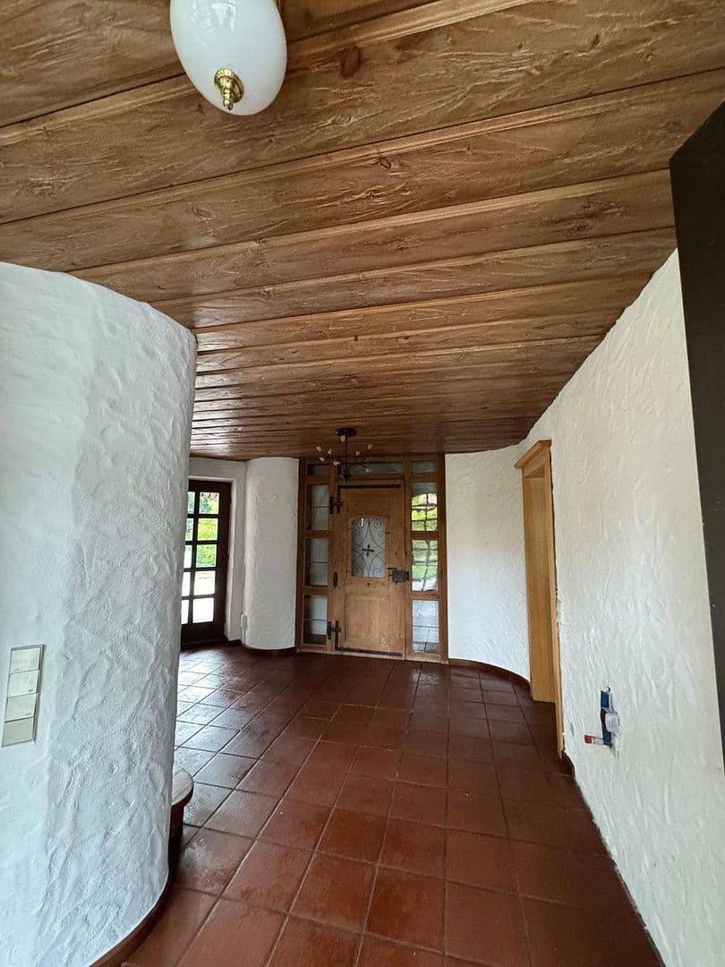 Predaj domu 540 m², pozemek 5.943 m², Waldweg 15, Kötz, Bavorsko Predaj domu 540 m², pozemek 5.943 m², Waldweg 15, Kötz, Bavorsko