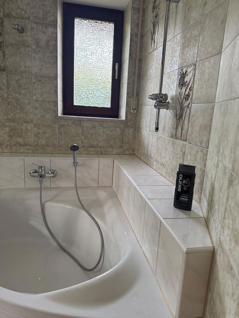 Predaj domu 540 m², pozemek 5.943 m², Waldweg 15, Kötz, Bavorsko Predaj domu 540 m², pozemek 5.943 m², Waldweg 15, Kötz, Bavorsko