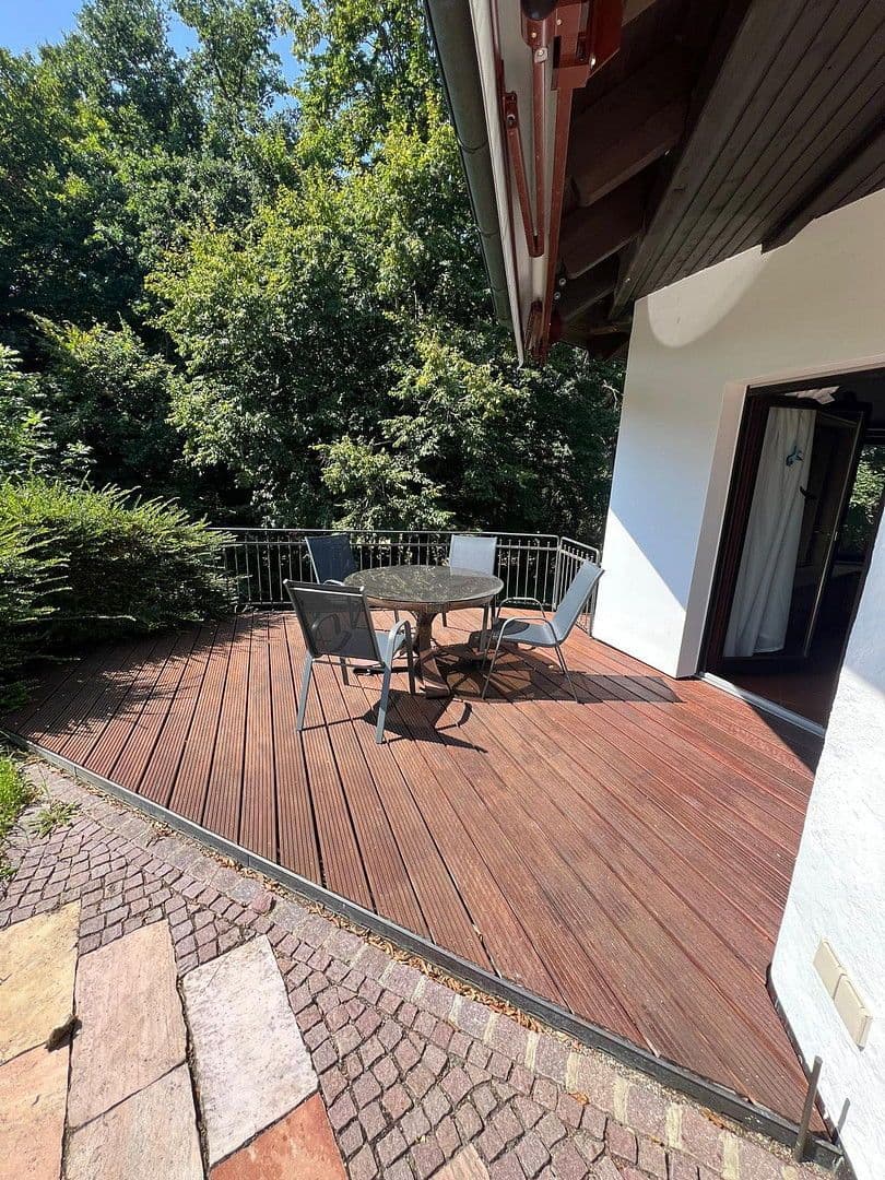 Predaj domu 540 m², pozemek 5.943 m², Waldweg 15, Kötz, Bavorsko Predaj domu 540 m², pozemek 5.943 m², Waldweg 15, Kötz, Bavorsko