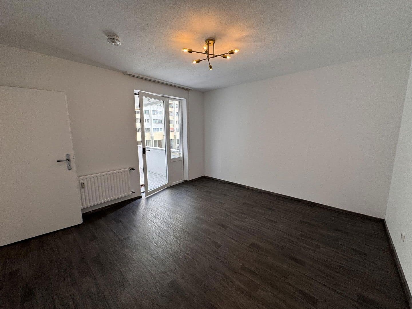 Prenájom bytu 4-izbový 94 m², Mainz, Porýnie-Falcko Prenájom bytu 4-izbový 94 m², Mainz, Porýnie-Falcko