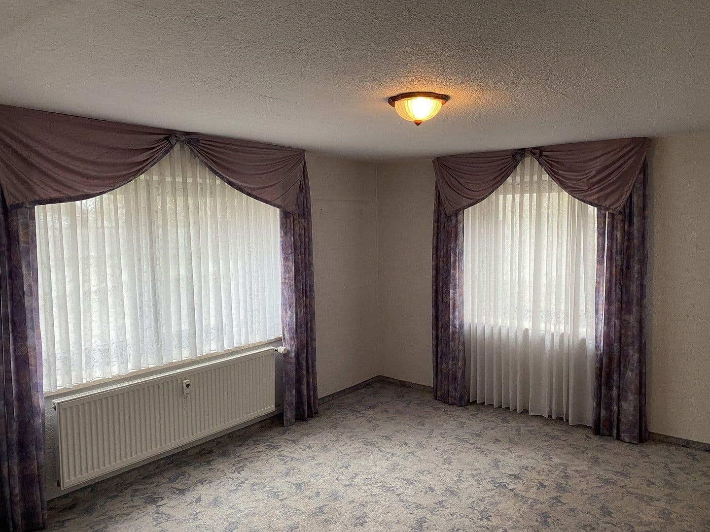 Predaj domu 280 m², pozemek 833 m², Kleinsendelbach, Bavorsko Predaj domu 280 m², pozemek 833 m², Kleinsendelbach, Bavorsko