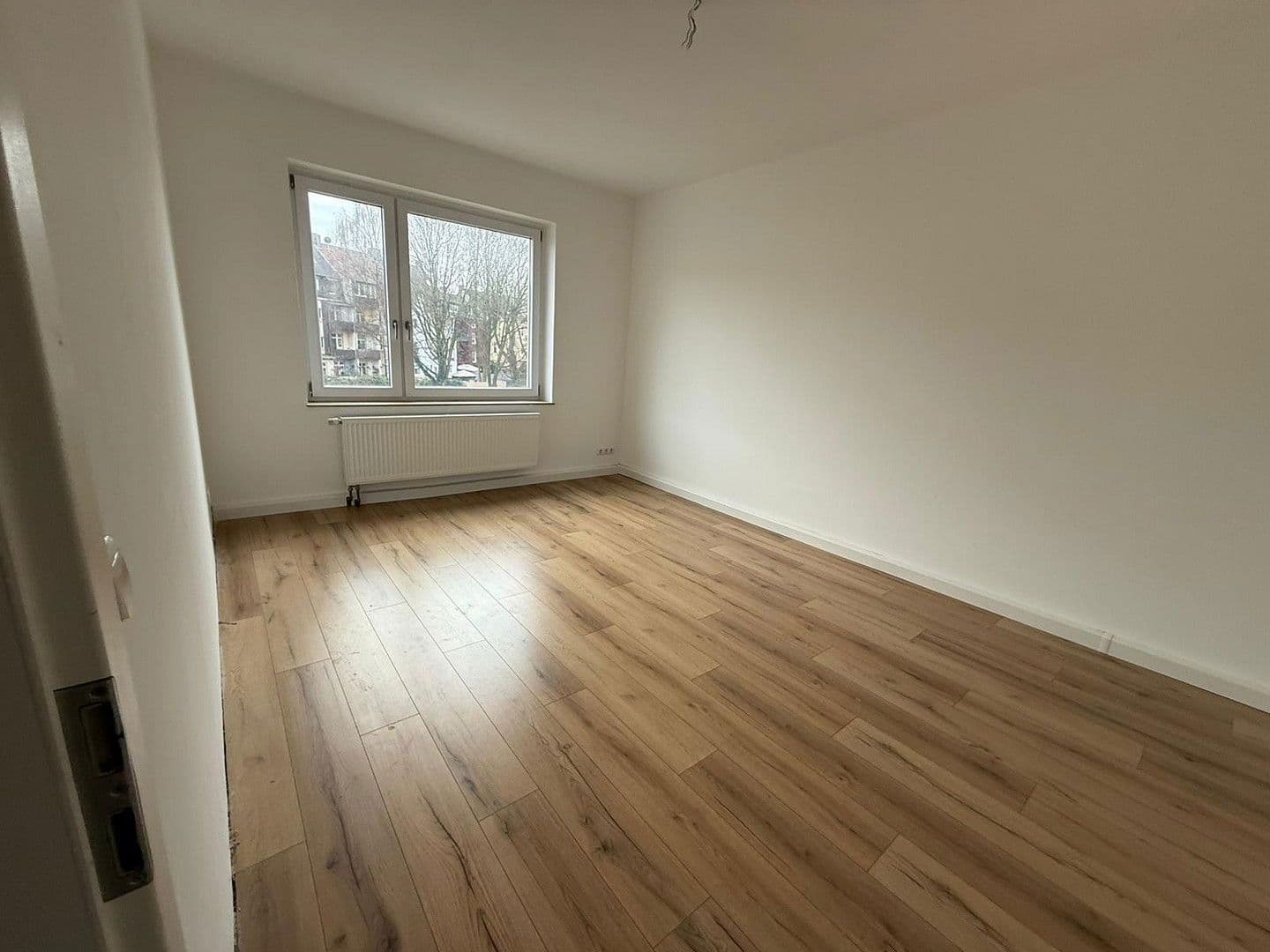 Prenájom bytu 3-izbový 70 m², Breslauer Straße 104, Essen, Severné Porýnie - Westfálsko Prenájom bytu 3-izbový 70 m², Breslauer Straße 104, Essen, Severné Porýnie - Westfálsko