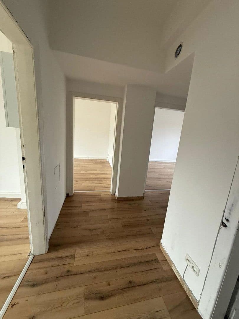 Prenájom bytu 3-izbový 70 m², Breslauer Straße 104, Essen, Severné Porýnie - Westfálsko Prenájom bytu 3-izbový 70 m², Breslauer Straße 104, Essen, Severné Porýnie - Westfálsko