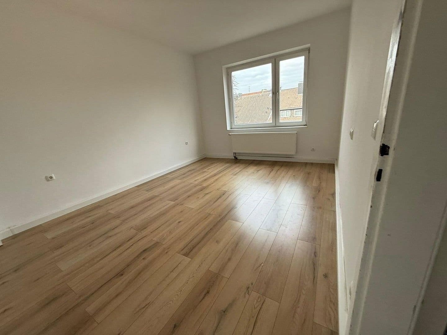 Prenájom bytu 3-izbový 70 m², Breslauer Straße 104, Essen, Severné Porýnie - Westfálsko Prenájom bytu 3-izbový 70 m², Breslauer Straße 104, Essen, Severné Porýnie - Westfálsko