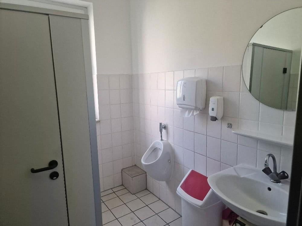 Prenájom nebytového priestoru 3.217 m², Ahornstr. 9, Trebbin, Brandenbursko Prenájom nebytového priestoru 3.217 m², Ahornstr. 9, Trebbin, Brandenbursko