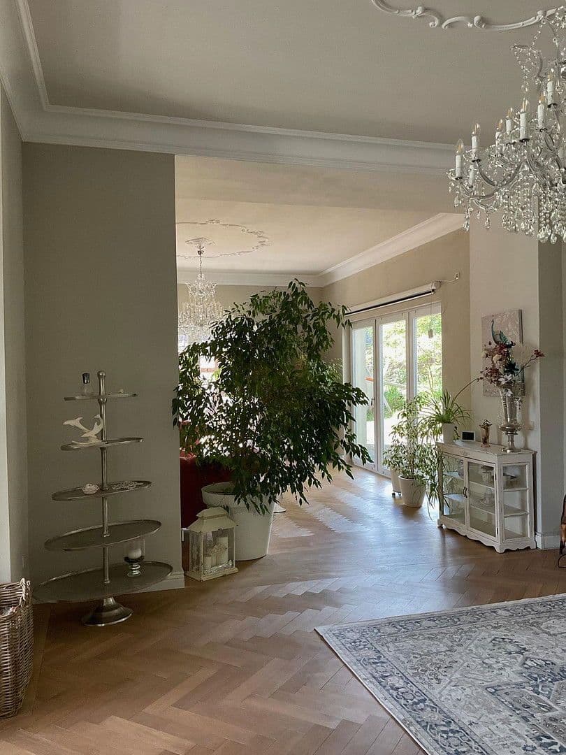 Predaj domu 800 m², pozemek 3.821 m², Bad Karlshafen, Hesensko Predaj domu 800 m², pozemek 3.821 m², Bad Karlshafen, Hesensko