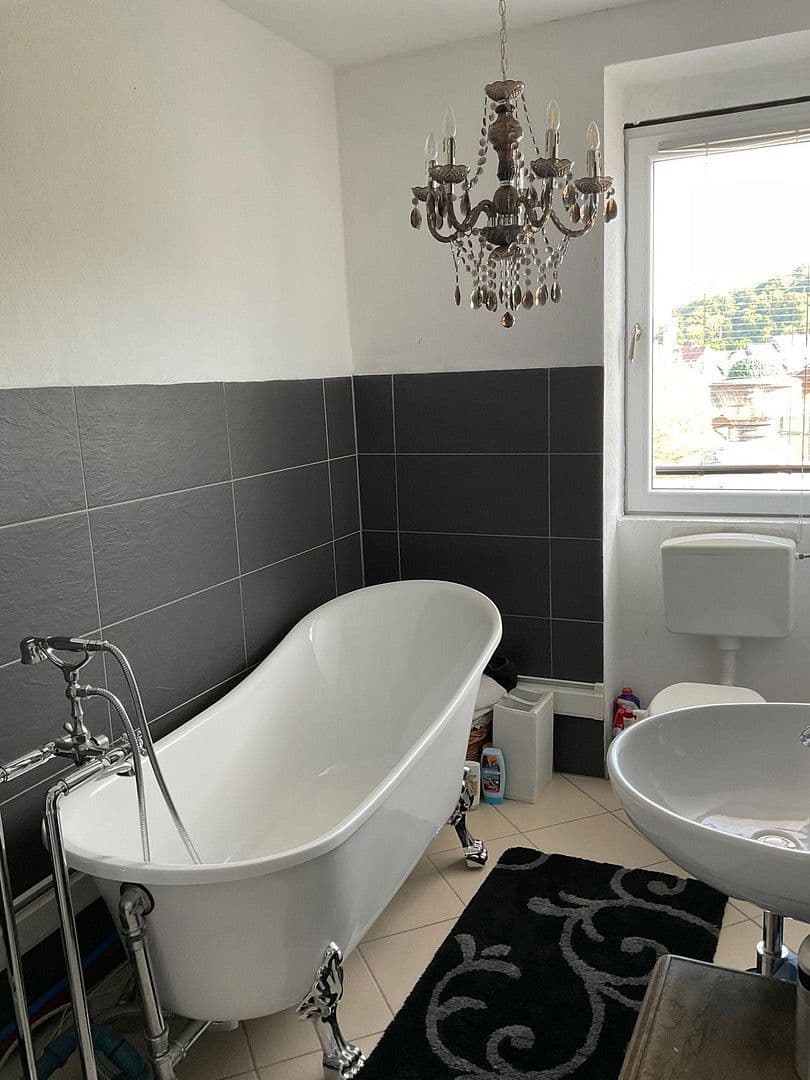 Predaj domu 800 m², pozemek 3.821 m², Bad Karlshafen, Hesensko Predaj domu 800 m², pozemek 3.821 m², Bad Karlshafen, Hesensko