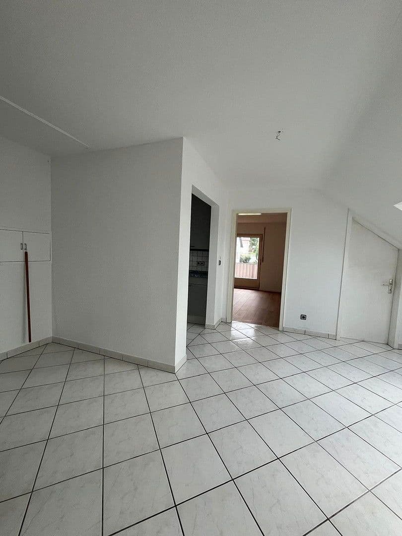Prenájom bytu 2-izbový 64 m², Im Schönsteinle 12, Zimmern ob Rottweil, Bádensko-Wurttembersko Prenájom bytu 2-izbový 64 m², Im Schönsteinle 12, Zimmern ob Rottweil, Bádensko-Wurttembersko