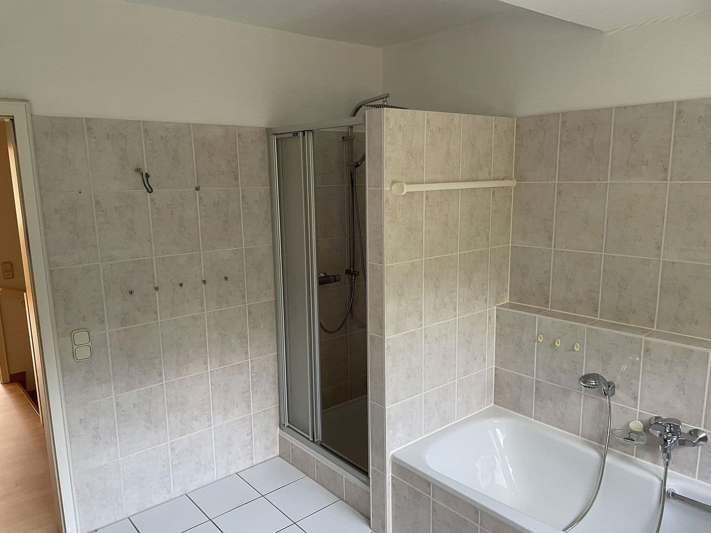 Predaj domu 144 m², pozemek 355 m², Rellingen, Šlezvicko-Holštajnsko Predaj domu 144 m², pozemek 355 m², Rellingen, Šlezvicko-Holštajnsko