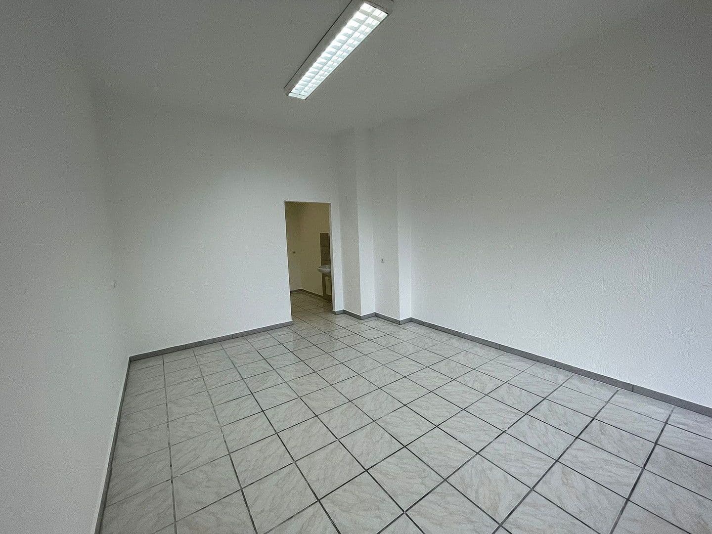 Prenájom kancelárie 28 m², Kaltenhoferstr. 2, Augsburg, Bavorsko Prenájom kancelárie 28 m², Kaltenhoferstr. 2, Augsburg, Bavorsko