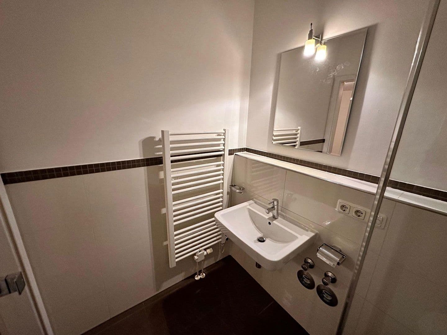 Prenájom bytu 1-izbový 30 m², Rosengarten, Dolné Sasko Prenájom bytu 1-izbový 30 m², Rosengarten, Dolné Sasko