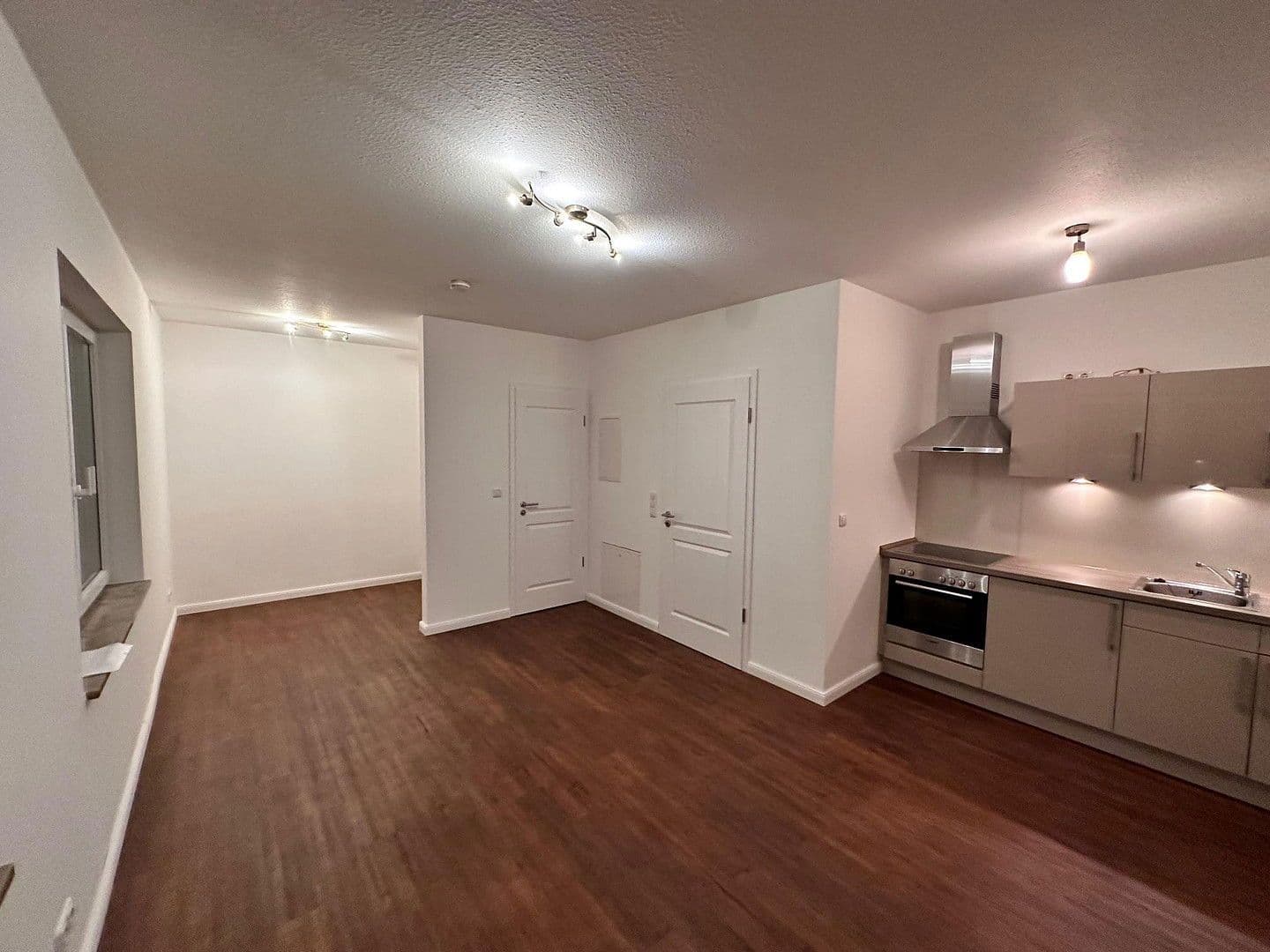 Prenájom bytu 1-izbový 30 m², Rosengarten, Dolné Sasko Prenájom bytu 1-izbový 30 m², Rosengarten, Dolné Sasko