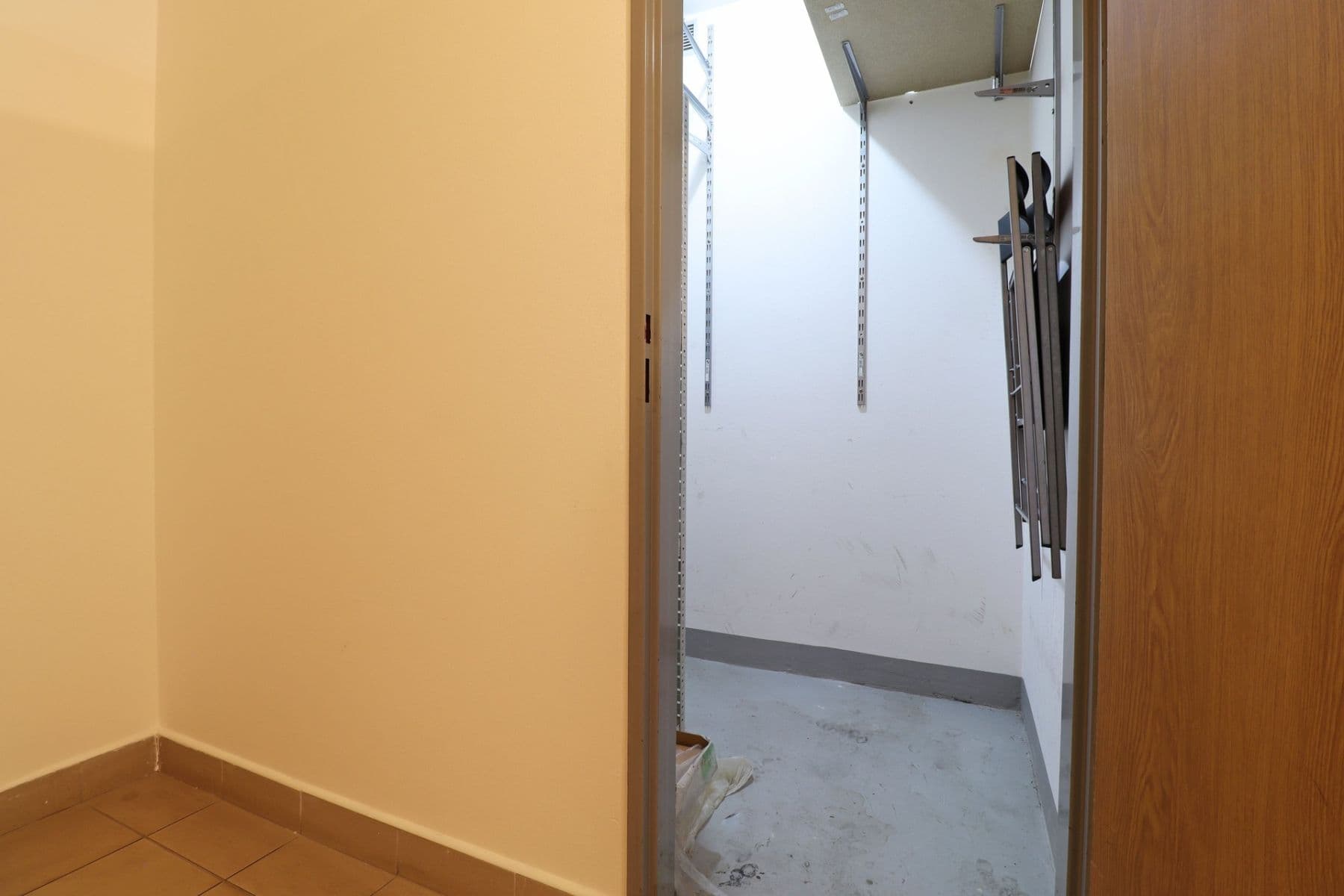 Prenájom bytu 2-izbový 43 m², V Honech, Klecany, Středočeský kraj Prenájom bytu 2-izbový 43 m², V Honech, Klecany, Středočeský kraj