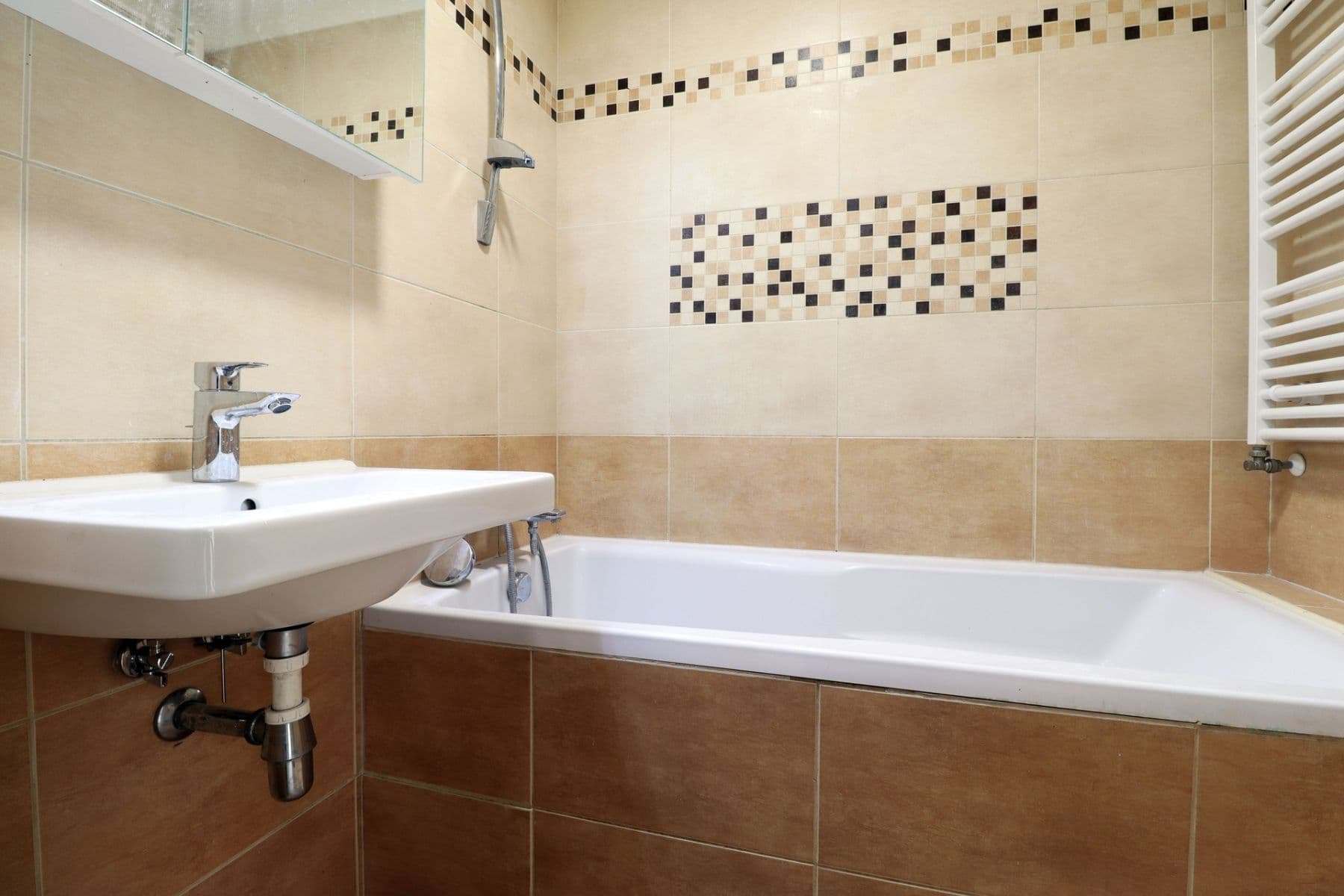 Prenájom bytu 2-izbový 43 m², V Honech, Klecany, Středočeský kraj Prenájom bytu 2-izbový 43 m², V Honech, Klecany, Středočeský kraj