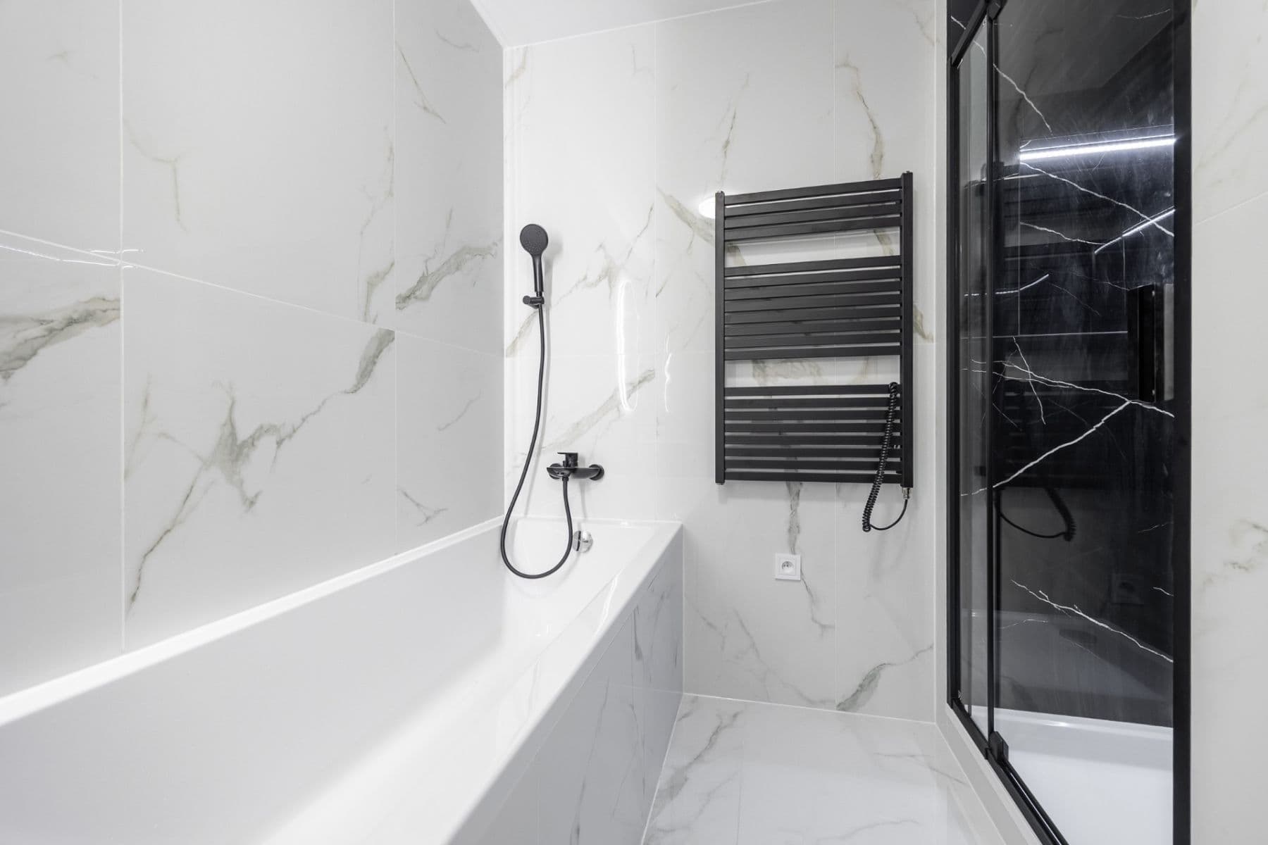 Predaj bytu 3-izbový 87 m², Baškirská, Praha, Praha Predaj bytu 3-izbový 87 m², Baškirská, Praha, Praha