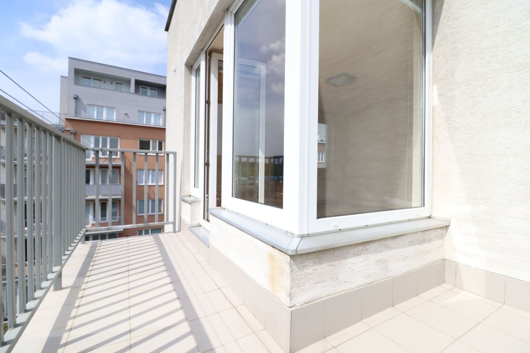 Prenájom bytu 2-izbový 57 m², Janýrova, Praha, Praha Prenájom bytu 2-izbový 57 m², Janýrova, Praha, Praha