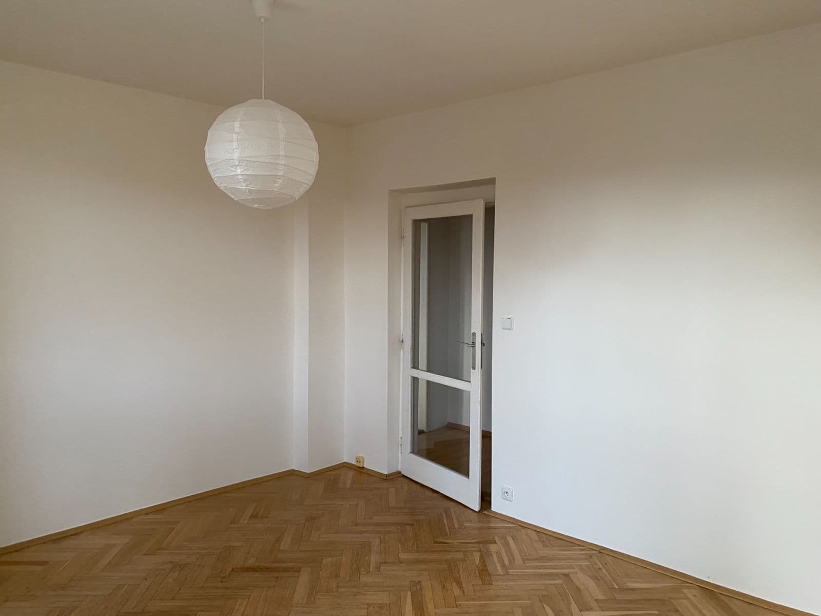 Prenájom bytu 2-izbový 61 m², Mládí, Praha, Praha Prenájom bytu 2-izbový 61 m², Mládí, Praha, Praha