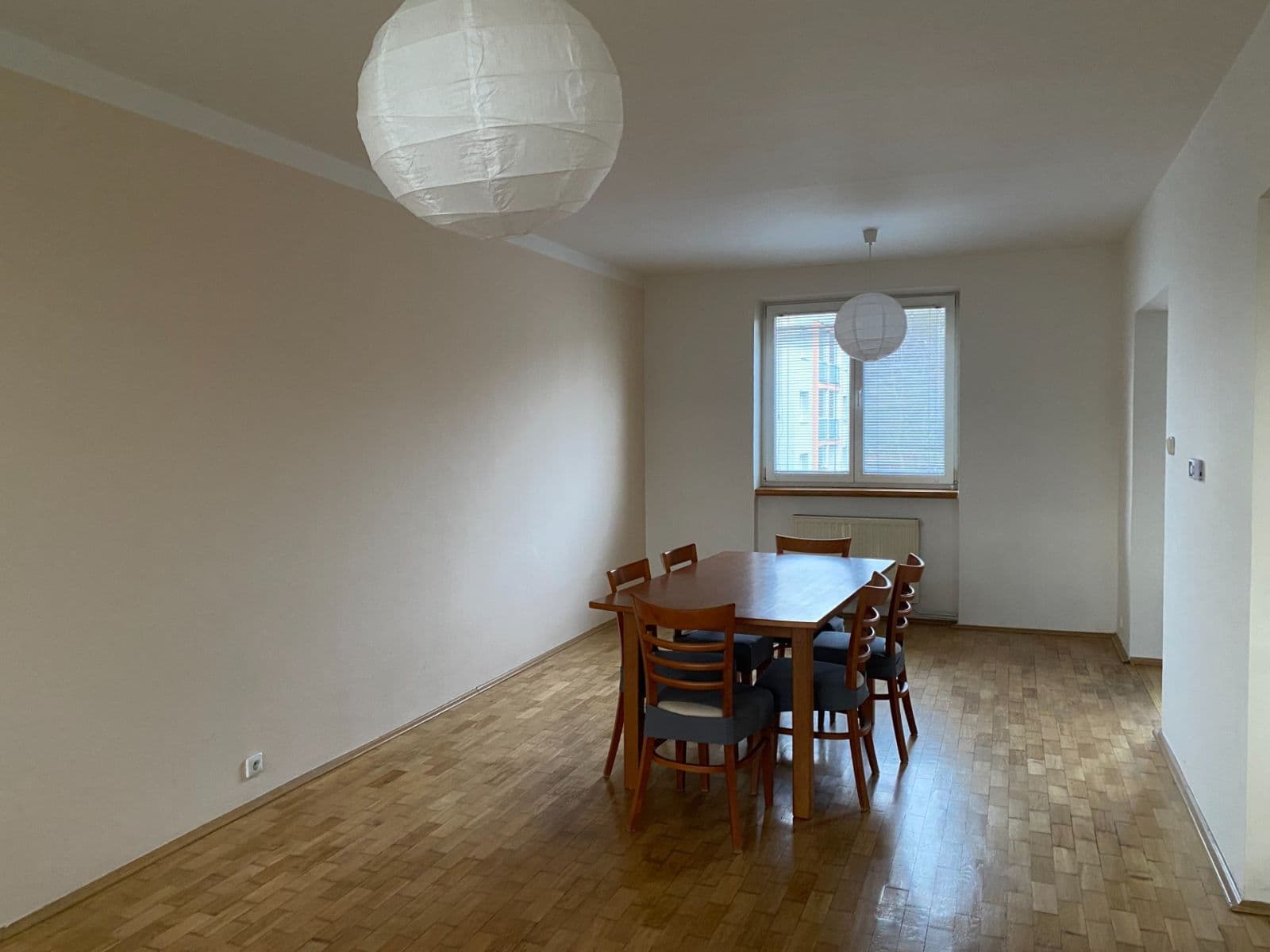 Prenájom bytu 2-izbový 61 m², Mládí, Praha, Praha Prenájom bytu 2-izbový 61 m², Mládí, Praha, Praha