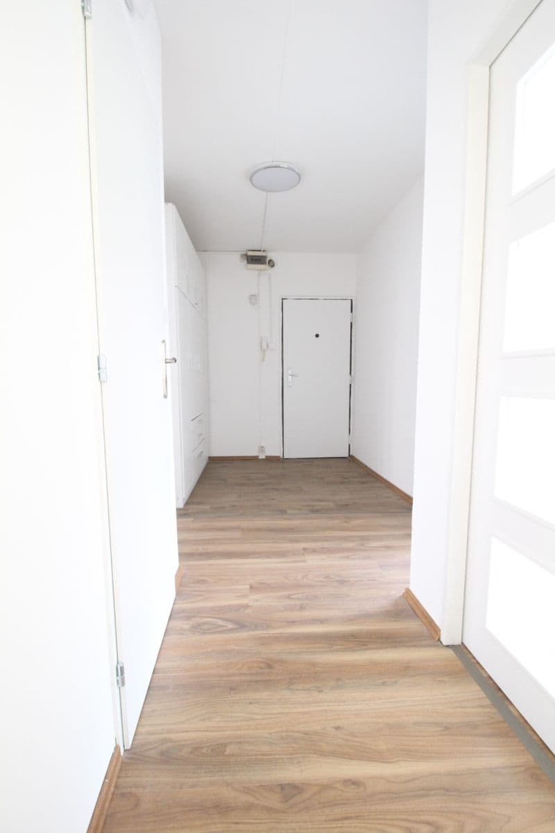 Prenájom bytu 3-izbový 71 m², Pujmanové, Praha, Praha Prenájom bytu 3-izbový 71 m², Pujmanové, Praha, Praha