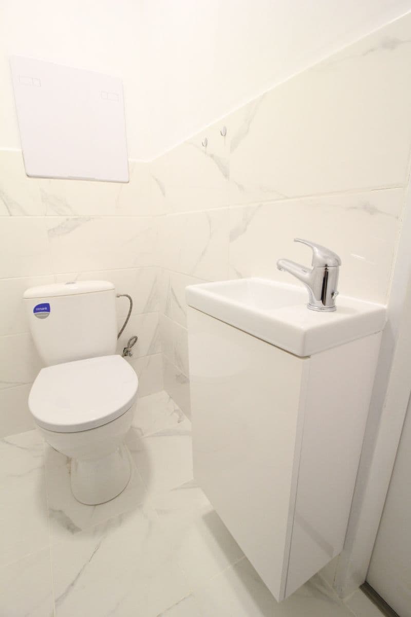 Prenájom bytu 3-izbový 71 m², Pujmanové, Praha, Praha Prenájom bytu 3-izbový 71 m², Pujmanové, Praha, Praha