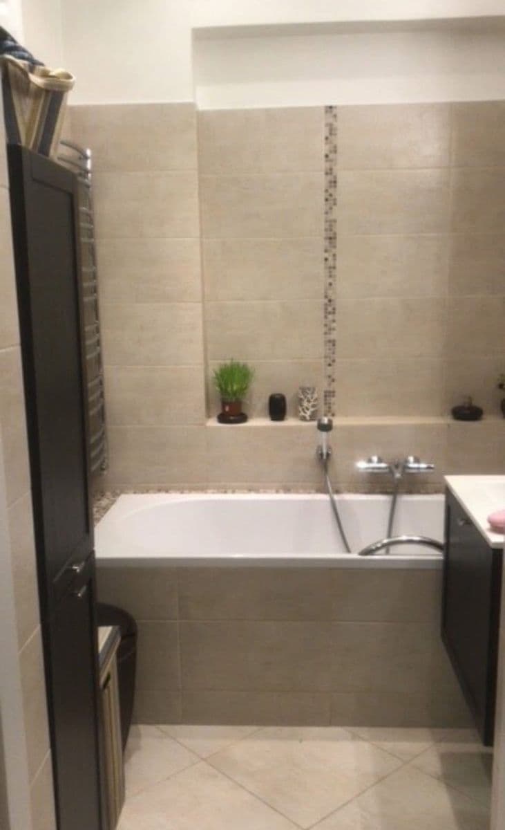 Prenájom bytu 2-izbový 64 m², Letohradská, Praha, Praha Prenájom bytu 2-izbový 64 m², Letohradská, Praha, Praha