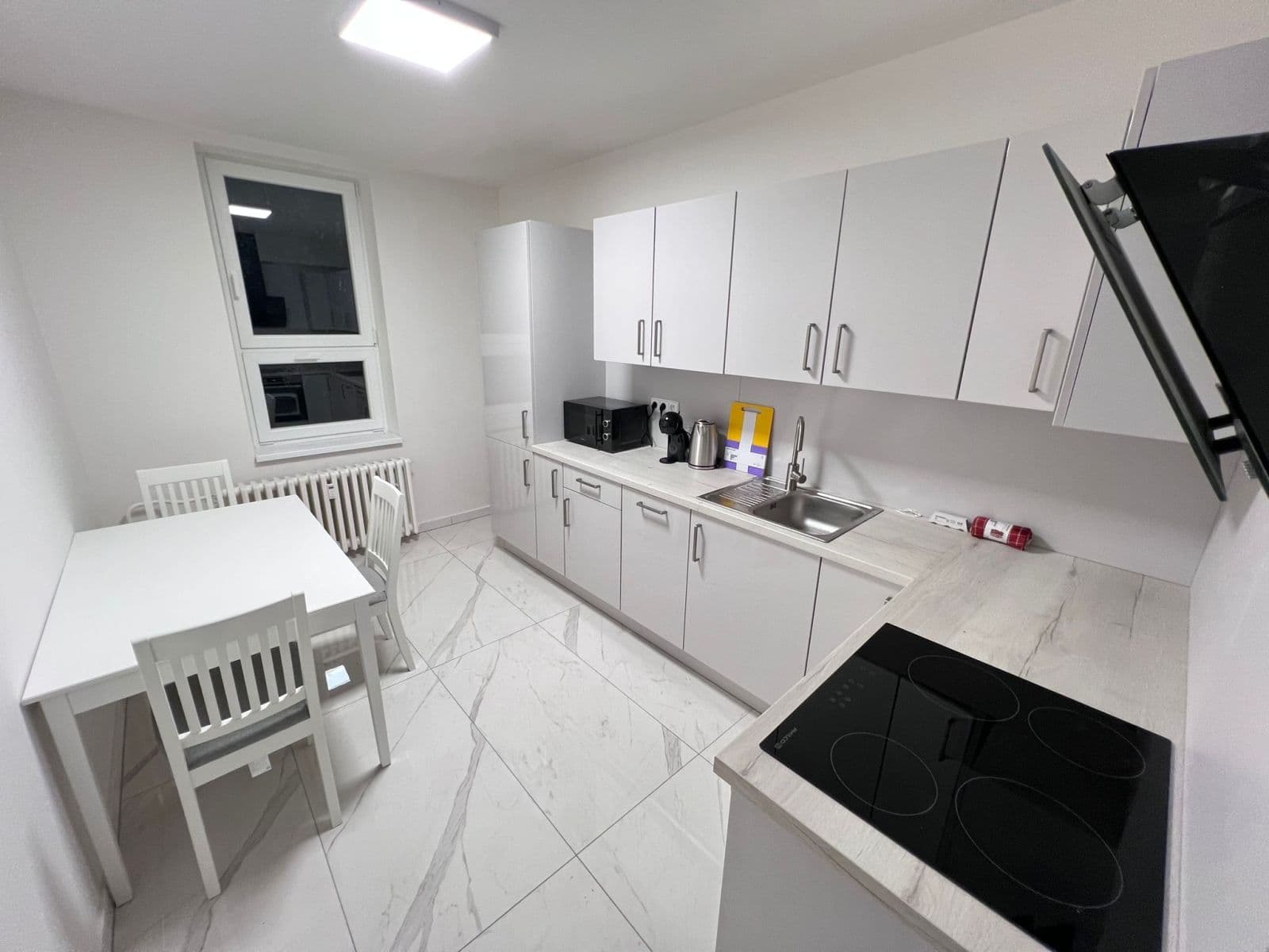 Prenájom bytu 77 m², Koptova, Karlovy Vary, Karlovarský kraj Prenájom bytu 77 m², Koptova, Karlovy Vary, Karlovarský kraj