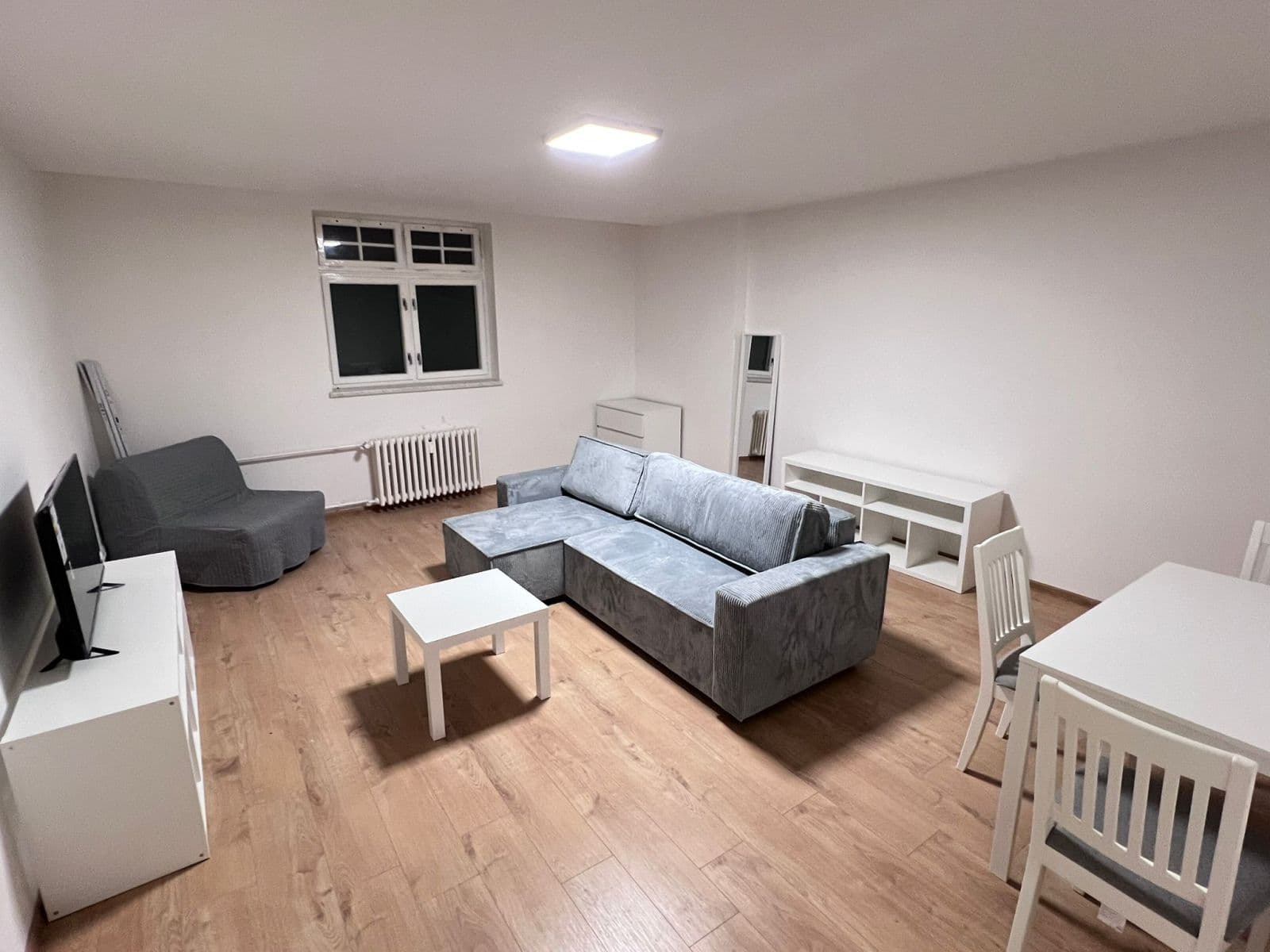 Prenájom bytu 77 m², Koptova, Karlovy Vary, Karlovarský kraj Prenájom bytu 77 m², Koptova, Karlovy Vary, Karlovarský kraj
