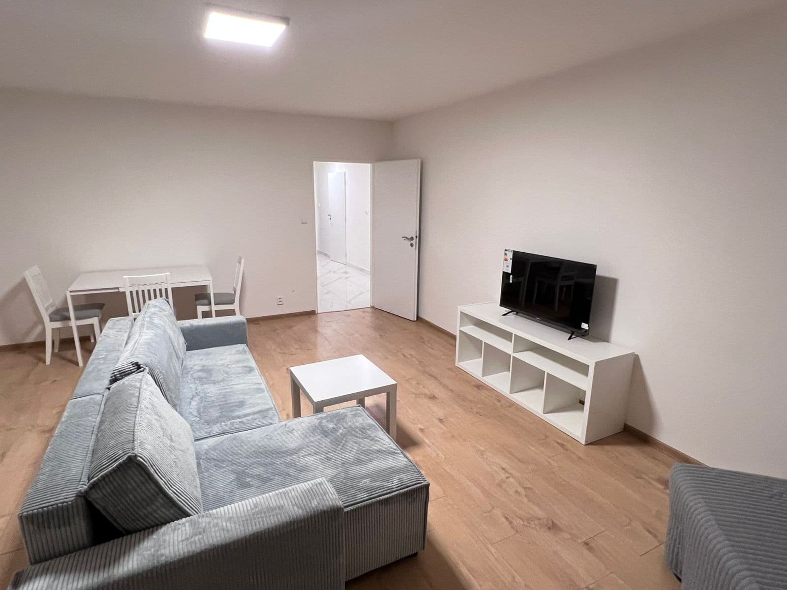 Prenájom bytu 77 m², Koptova, Karlovy Vary, Karlovarský kraj Prenájom bytu 77 m², Koptova, Karlovy Vary, Karlovarský kraj