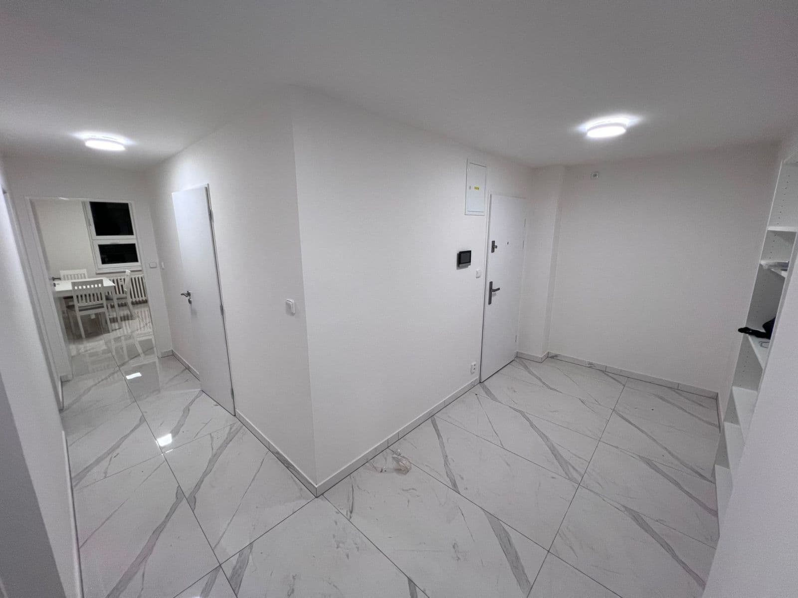 Prenájom bytu 77 m², Koptova, Karlovy Vary, Karlovarský kraj Prenájom bytu 77 m², Koptova, Karlovy Vary, Karlovarský kraj