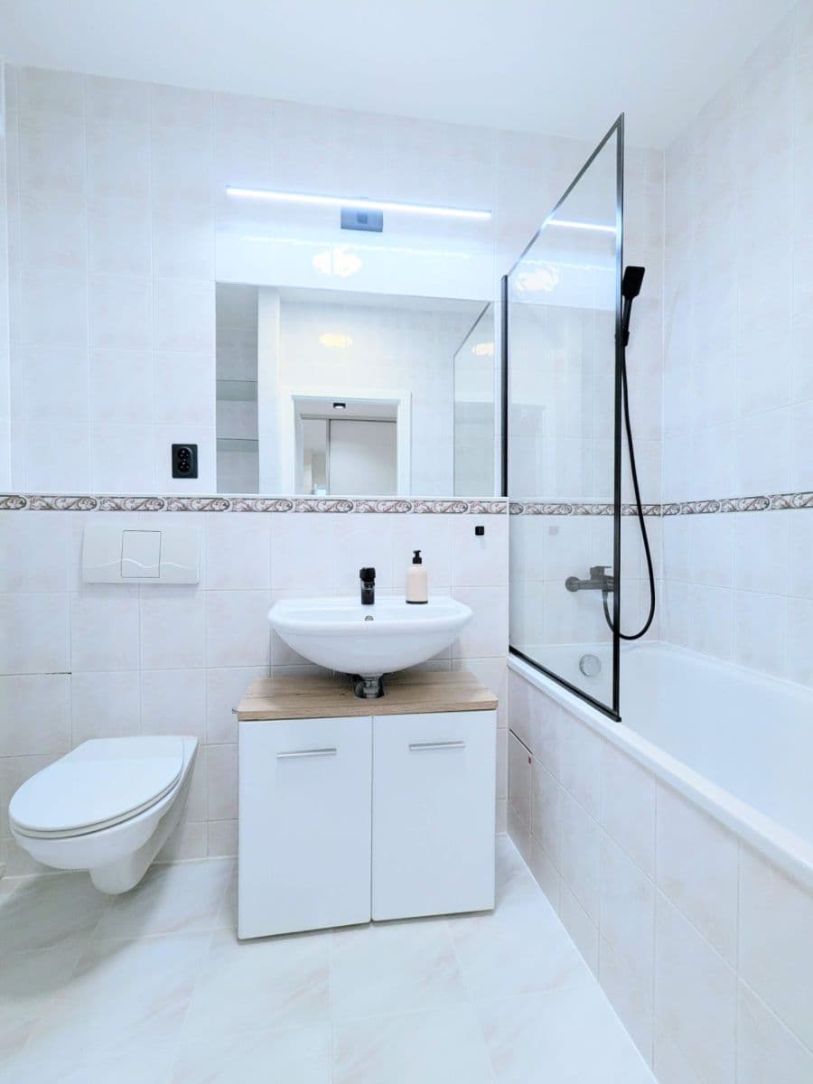 Prenájom bytu 2-izbový 58 m², Pod Havránkou, Praha, Praha Prenájom bytu 2-izbový 58 m², Pod Havránkou, Praha, Praha