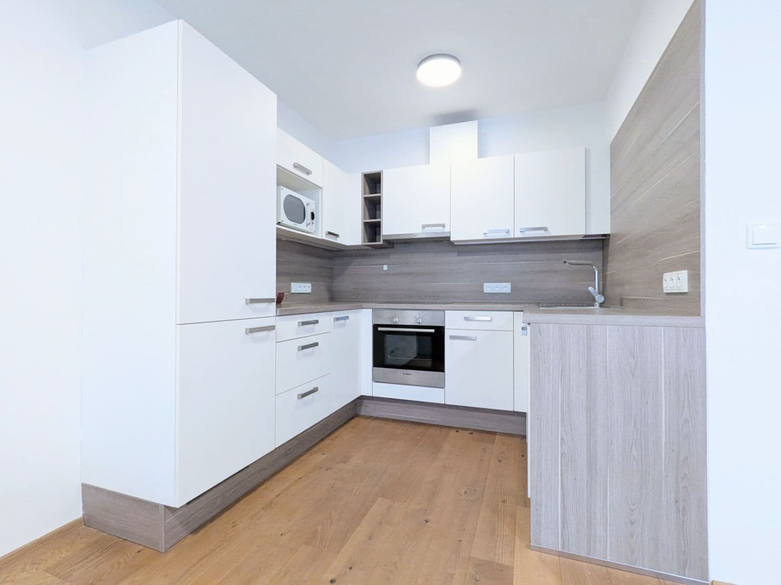 Prenájom bytu 2-izbový 58 m², Pod Havránkou, Praha, Praha Prenájom bytu 2-izbový 58 m², Pod Havránkou, Praha, Praha